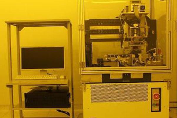  p>柔性显示器件打印设备是一种用于电子与通信技术领域的工艺试验