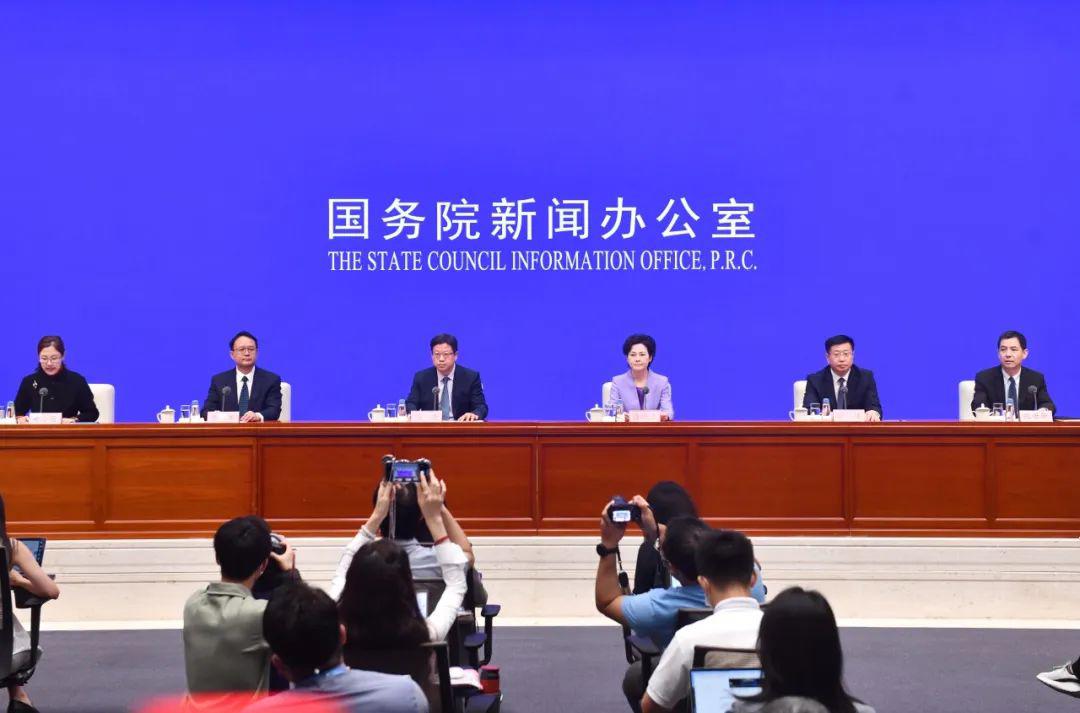 推动民营经济高质量发展新闻发布会_民营经济发展局_百科TA说