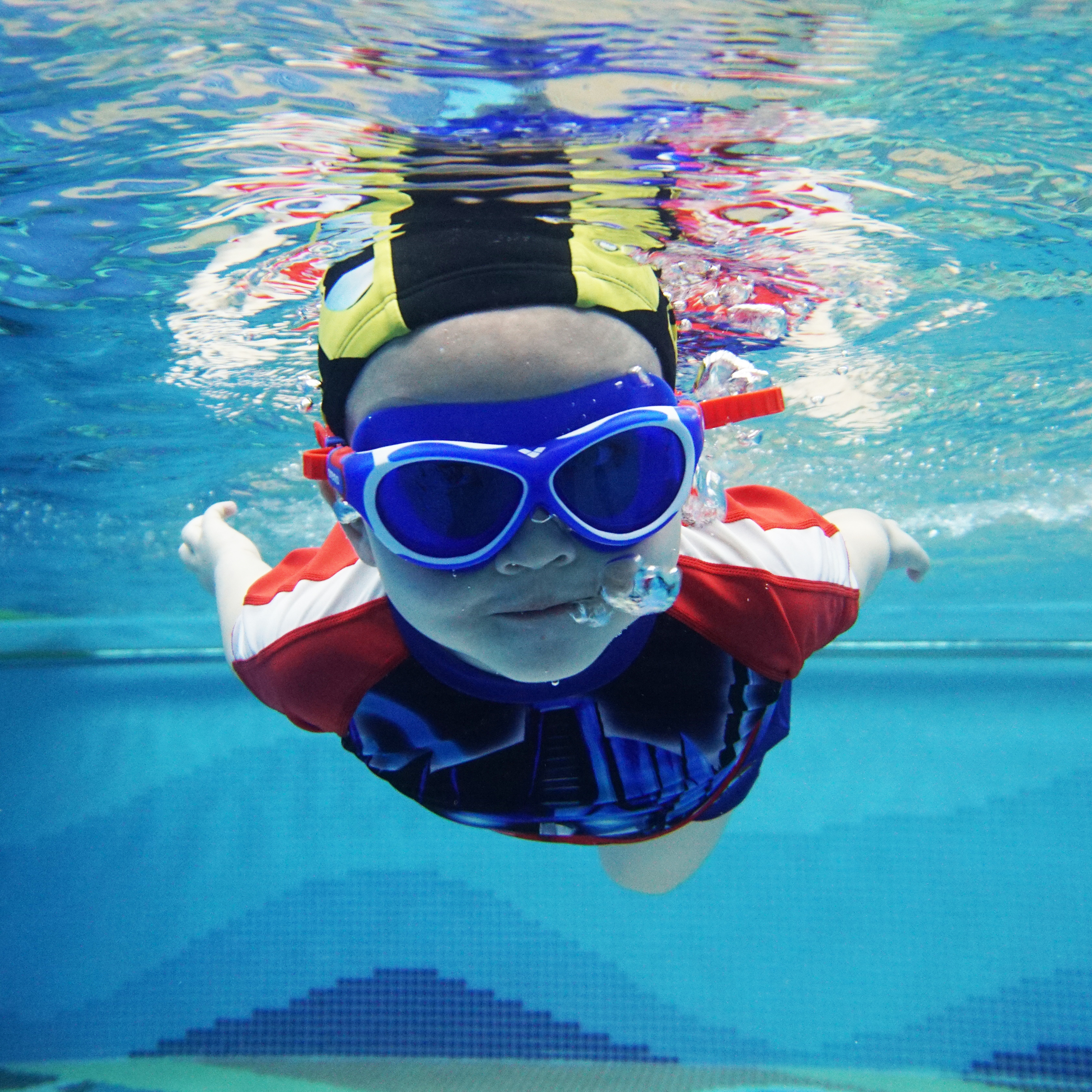 尼莫亲子游泳俱乐部