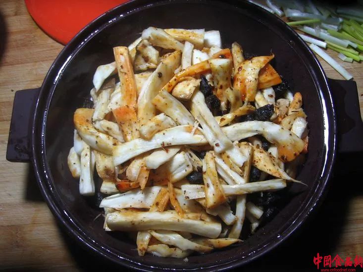 塔吉锅菜谱~椒香杏鲍菇