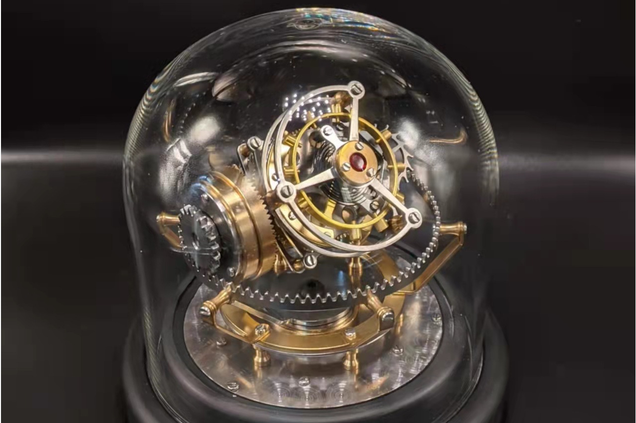 三轴陀飞轮(tri-axial tourbillon)