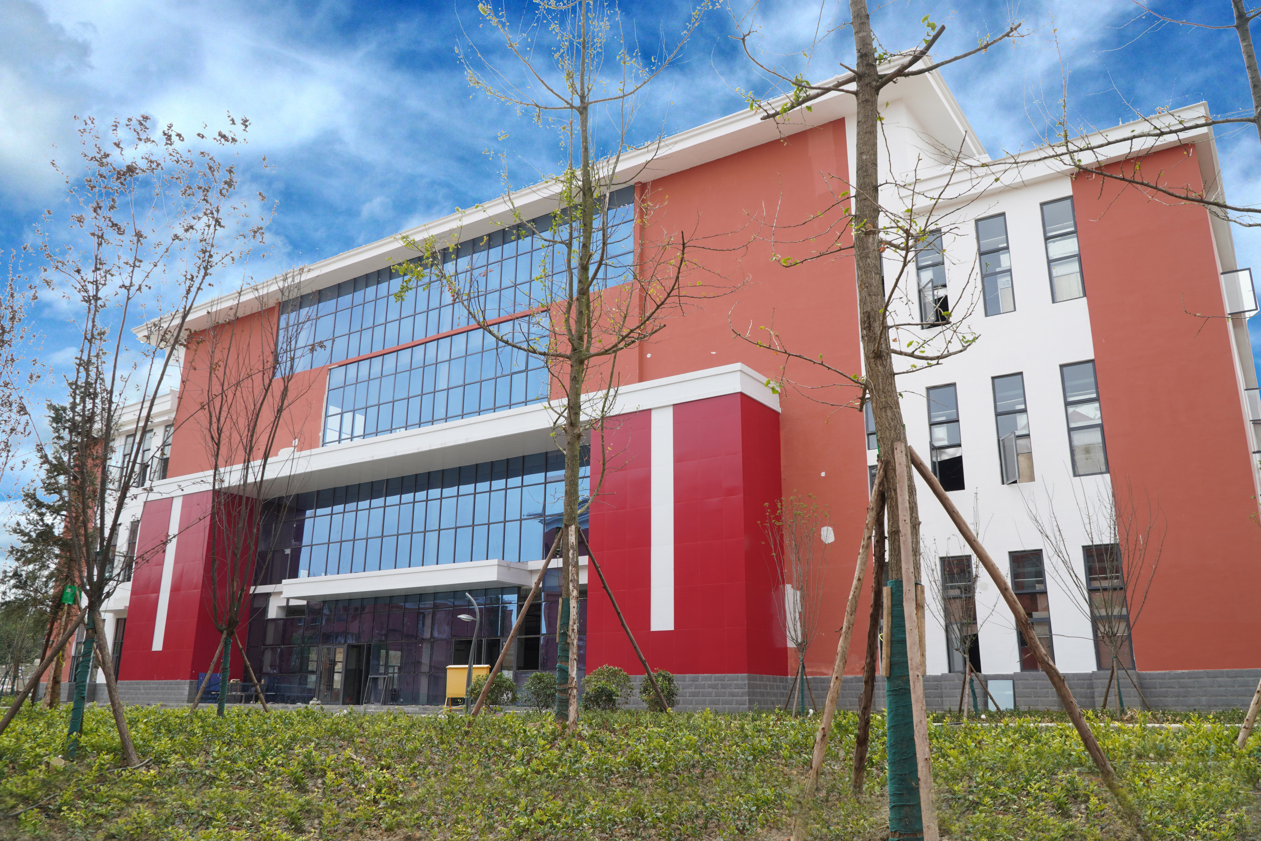 云南省镇雄县第四中学