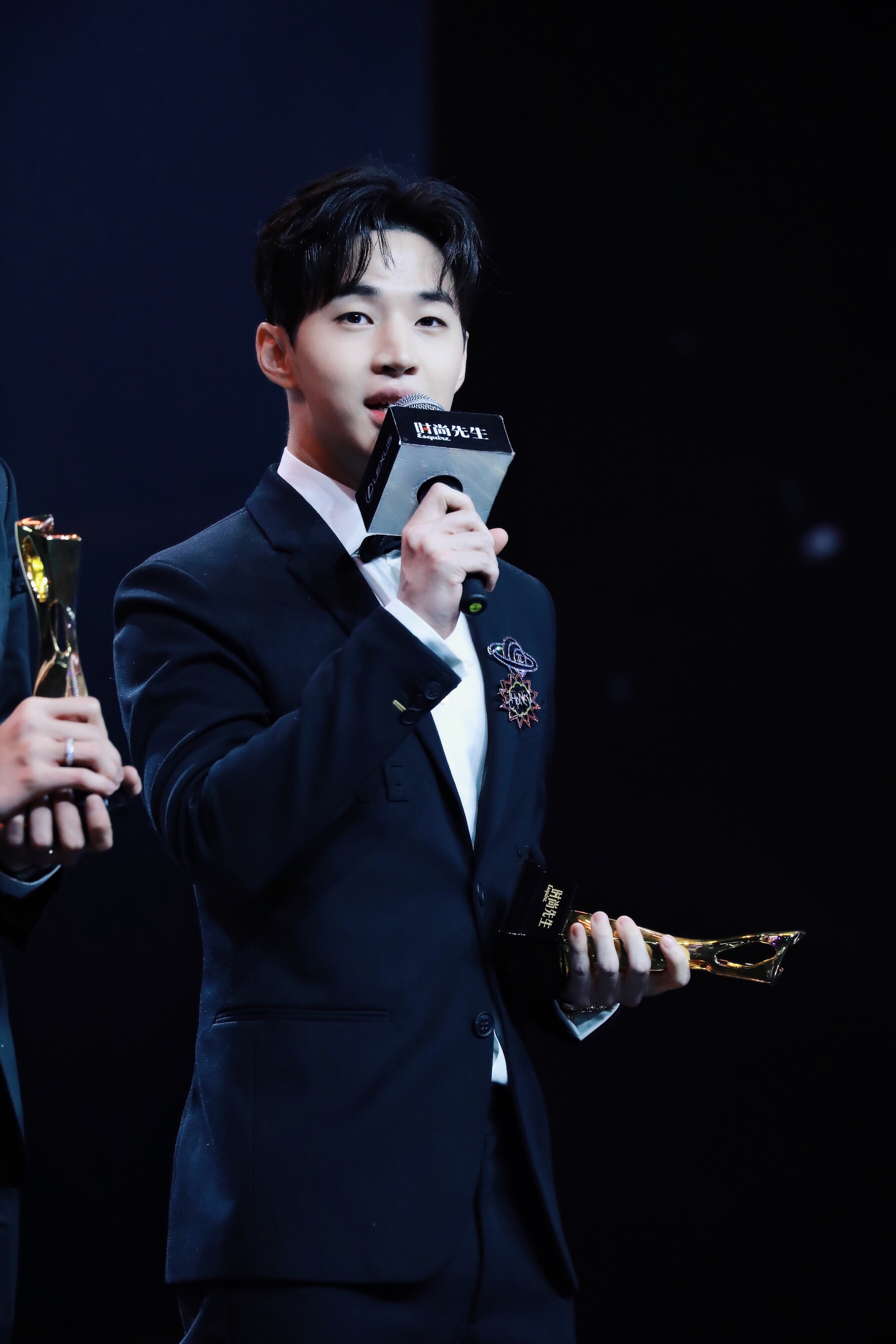  p>刘宪华(henry lau),1989年10月11日出生于加拿大,就读于伯克利音乐