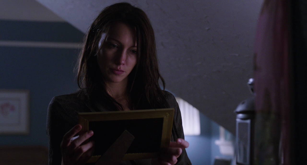 katie cassidy) /i>,1986年11月25日出生于美国加州洛杉矶,美国女演员