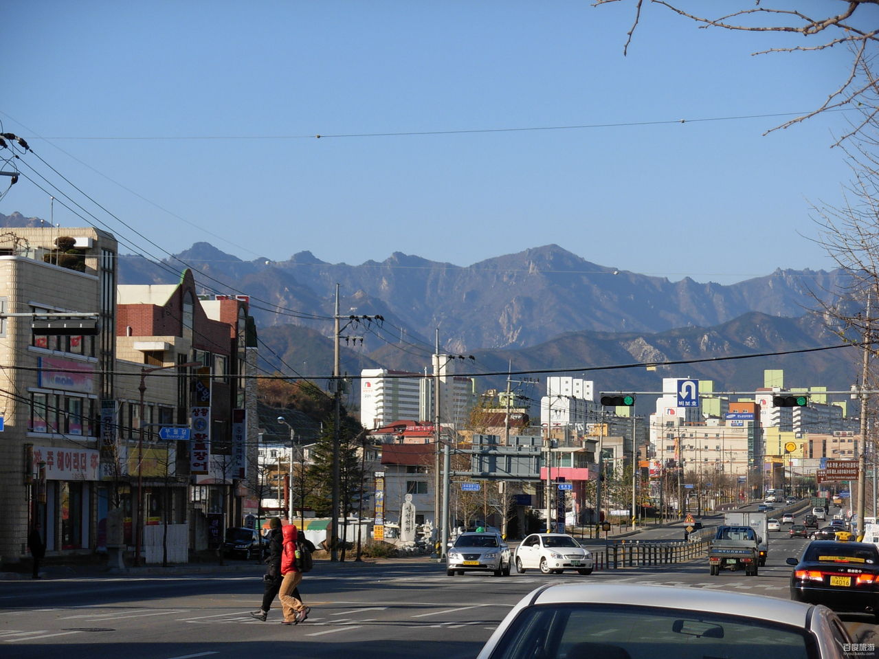 wow7mjdy">束草,地处 a target="_blank" href="/item/韩国/6009333"