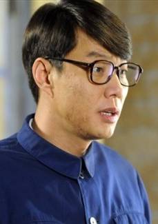 刘胜利演员 于小伟一位非常老实勤奋善良的好人,战友同事遇到困难,他