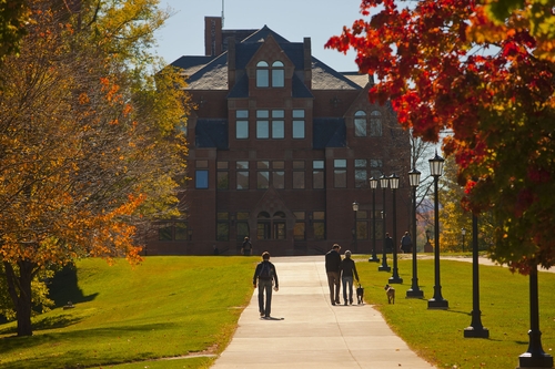  p>威廉姆斯学院(williams college),创立于1793年,位于美国 a target