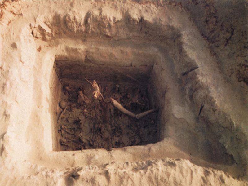 扎滚鲁克古墓群