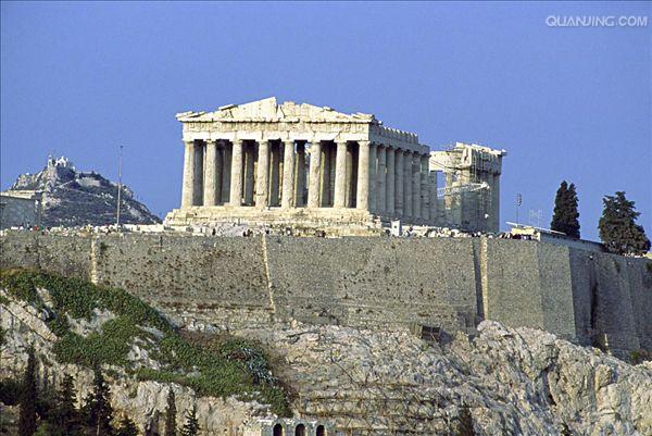 雅典