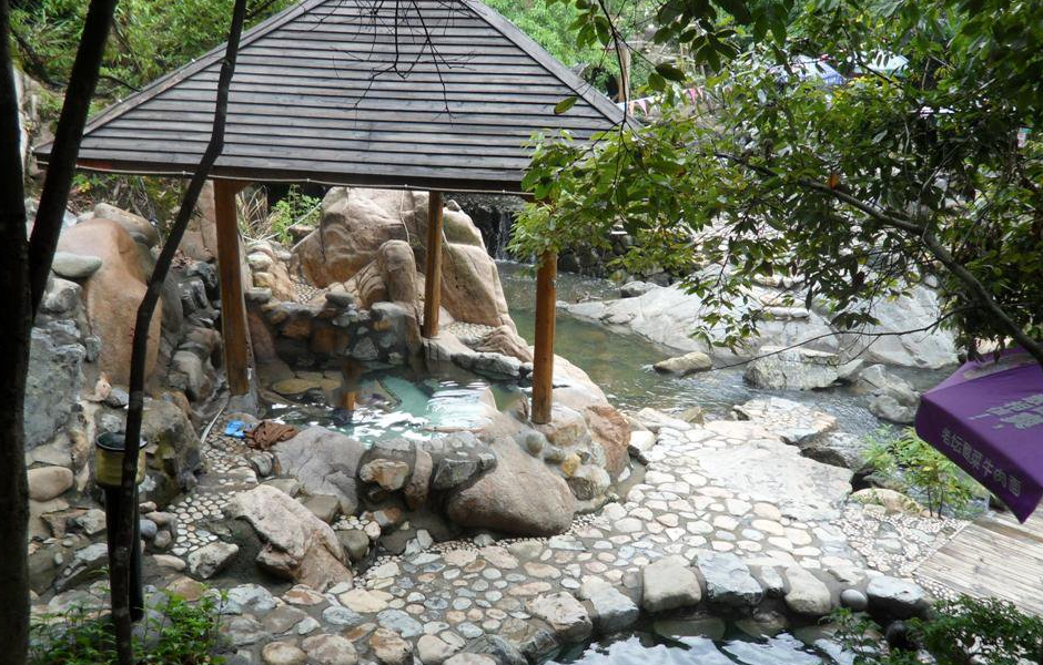  p> a target="_blank" href="/item/黄楮林温泉/17394221" data