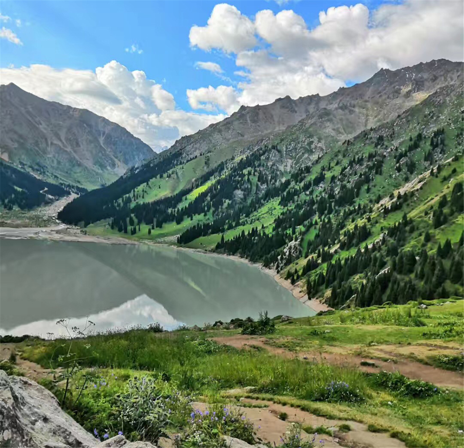 тан Республикасы,英语:the republic of kazakhstan)