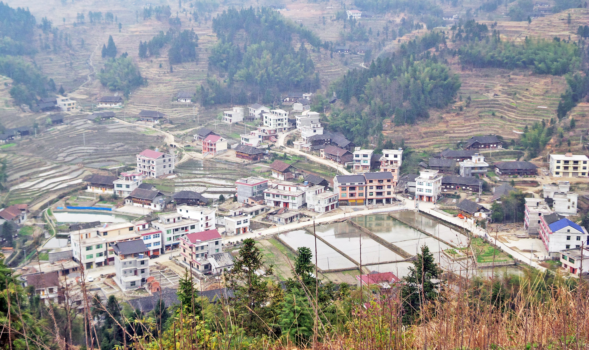  p data-id="gnhgw88219">向北村地处新化县西部雪峰山脉中段的奉家镇