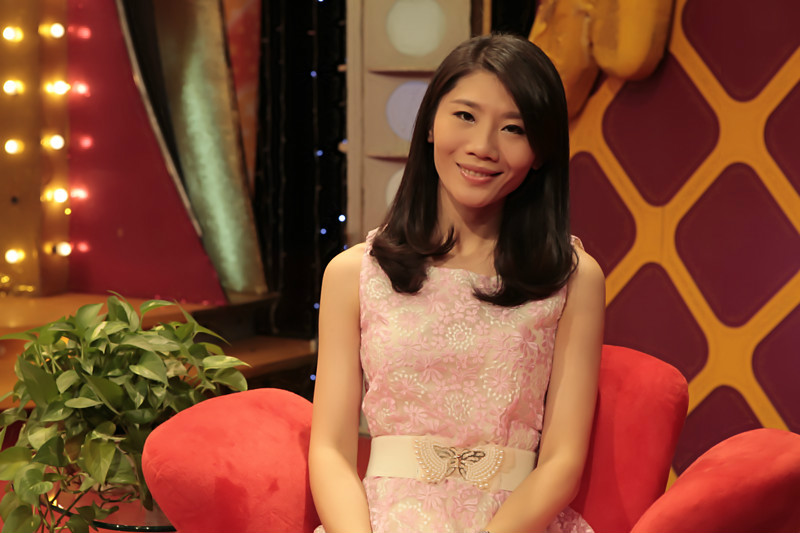  p data-id="gnsv3h56it">苏芩,著名作家,历任媒体主编,国内多家电视