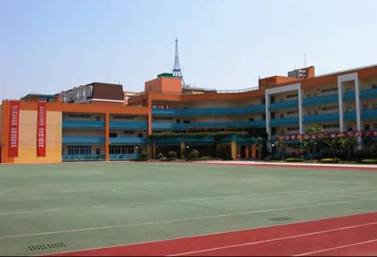  p>四川大学附属实验小学西区创办于2004年9月,是川大附小走出大学