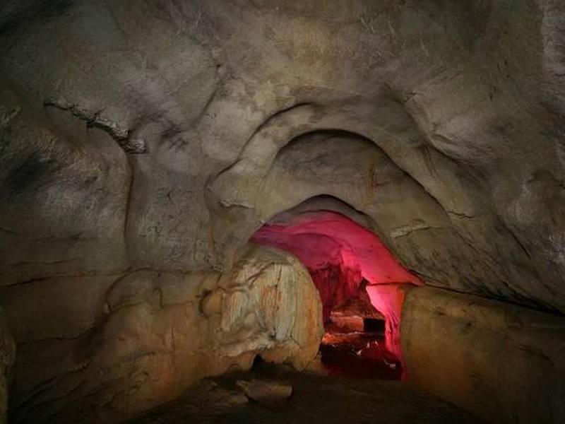  p data-id="gnvfyhwdsy">甘乳岩位于永安市南部小陶镇五一村,方圆两