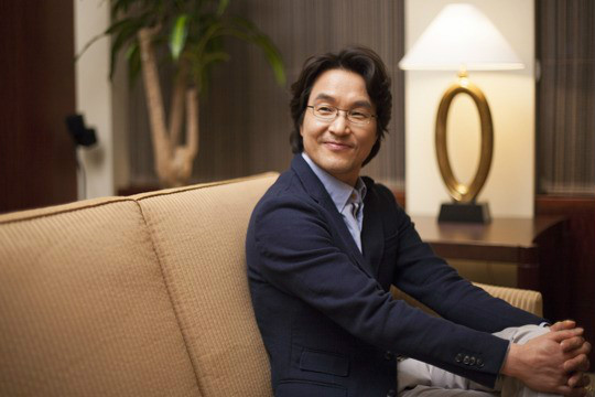  p>韩石圭,1964年11月3日出生于韩国,韩国演员,毕业于 a target="