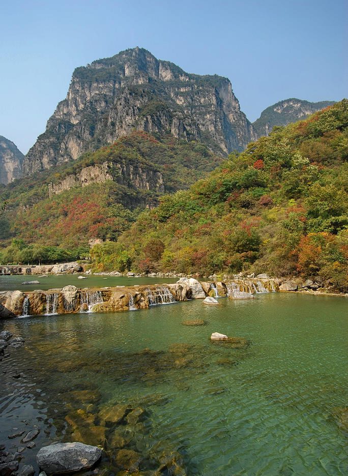 云台山风景区,是江苏省 a target="_blank" href="/item/镇江市