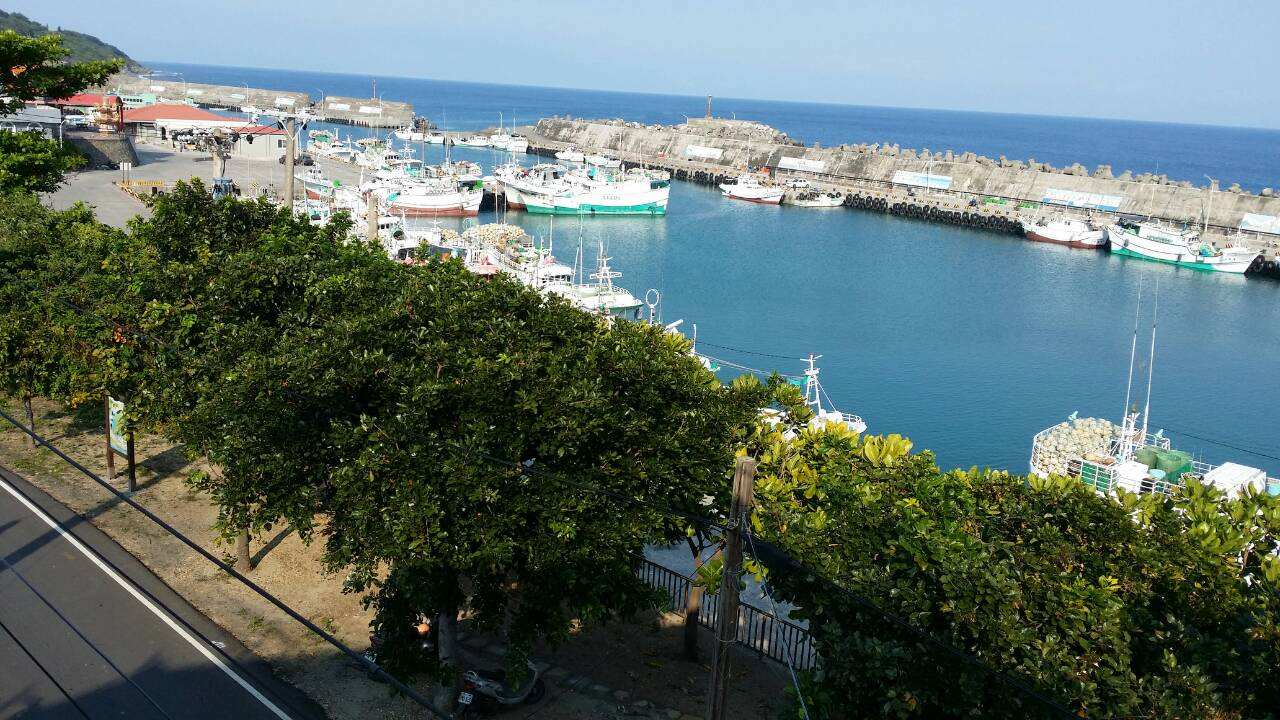  p>屏东县是台湾省下辖县,总面积2775平方千米,2019年全县常住总人口