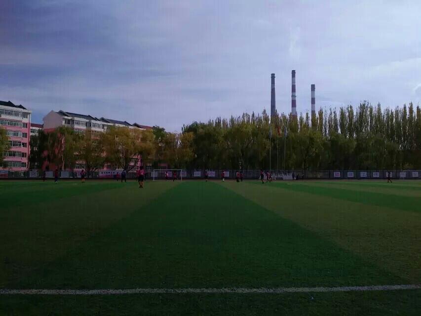  p>准格尔旗第九中学,一所现代化初级中学,建立于1993年,坐落于