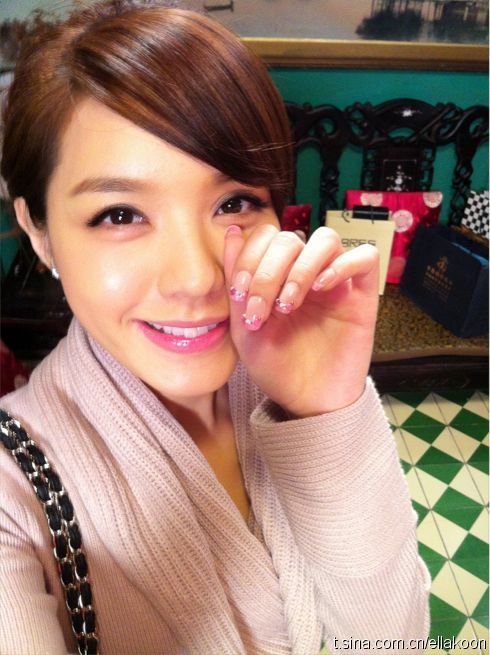 《有房出租》是由张少馨执导的喜剧/伦理