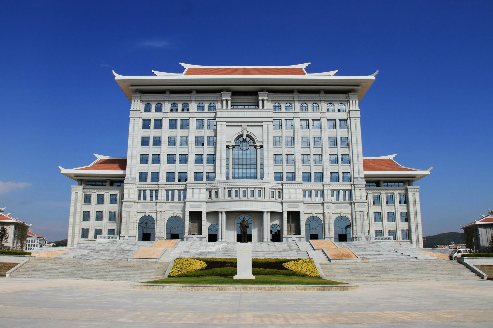  p> a href="#">厦门大学 /a>图书馆设立于1921年,著名 a href="#"