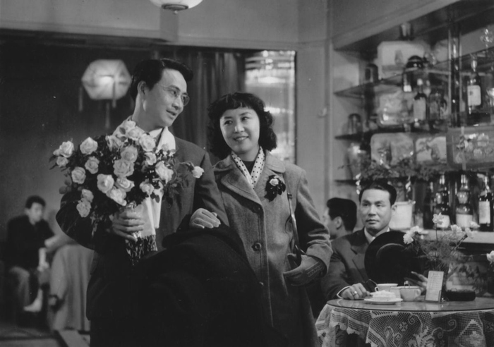 霓虹灯下的哨兵nihongdengxiadeshaobing(1964)