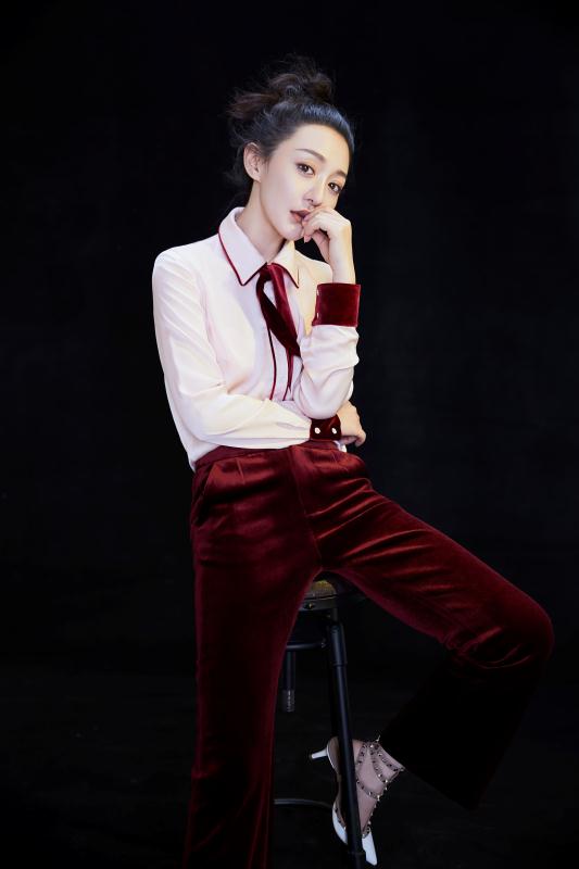  p>王紫潼,1989年5月10日出生于湖北省荆州市,毕业于 a target="