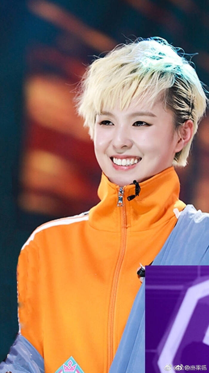  p>杨芸晴(sunnee),1996年9月28日出生于泰国曼谷,泰籍华裔女歌手