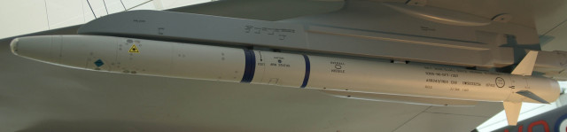 一枚挂载在台风战斗机上的AIM-132 ASRAAM