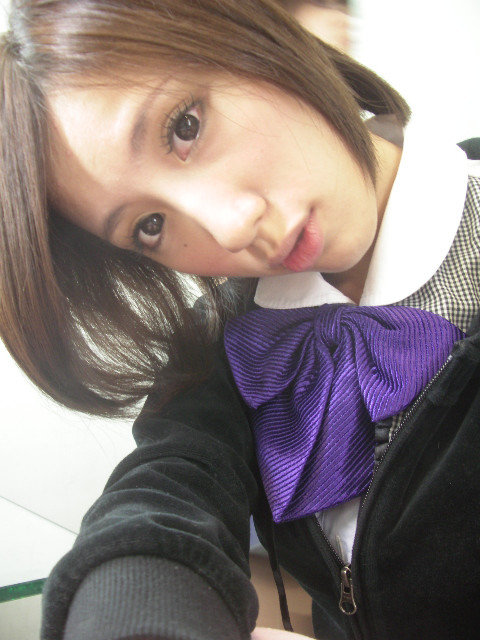  p>黄乔歆( i>原名黄钰筑 /i>),1986年4月11日出生于台湾省桃园市