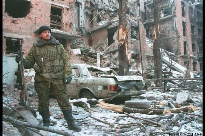  p>格罗兹尼巷战,这是越战以后最残酷最血腥的 a href="#" data-lemma