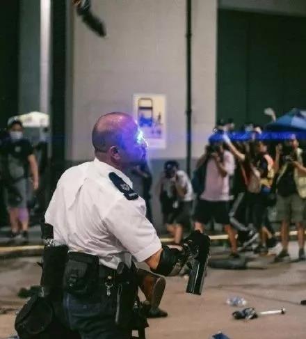 data-lemmaid="4536286">香港警务处 /a>机动部队警署警长