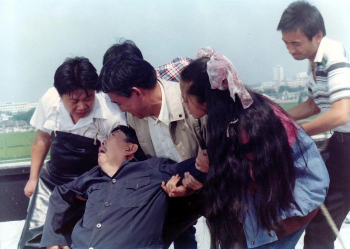 《多管闲事》由 a target="_blank" href="/item/上海电影制片厂