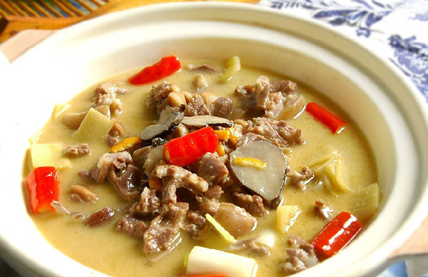 山药枸杞炖狗肉