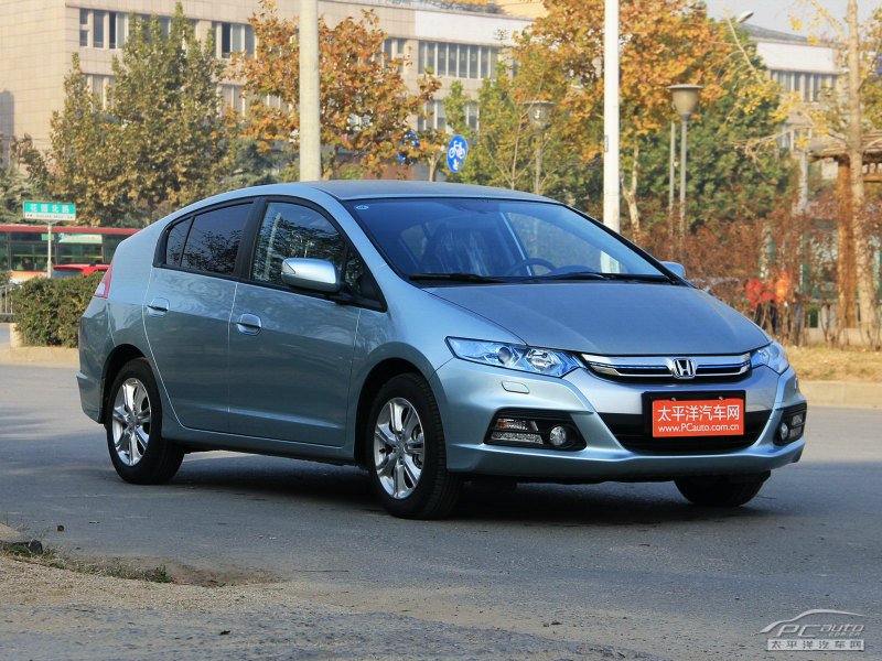  p data-id="gnwfl8v879">本田insight是一款5门5座的混合动力交通