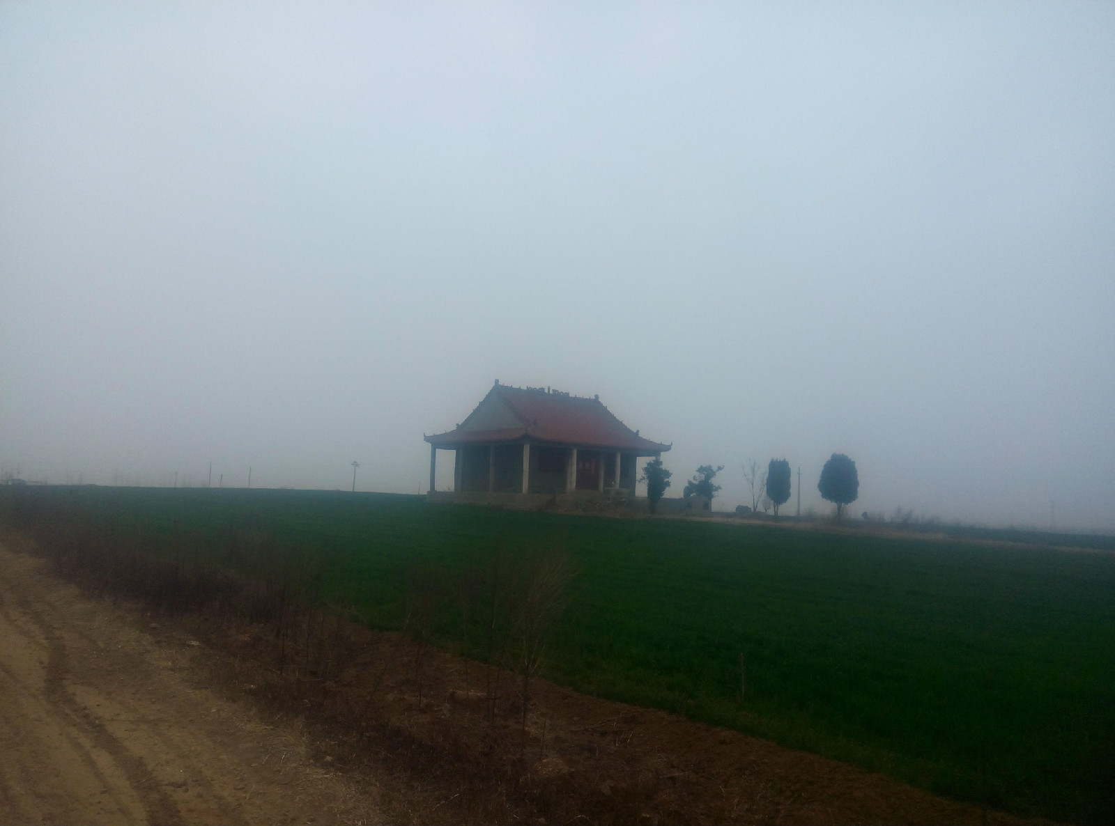  p>椹涧乡水潮店村是一个行政村,水潮店村位于许昌正西,这里人杰地灵