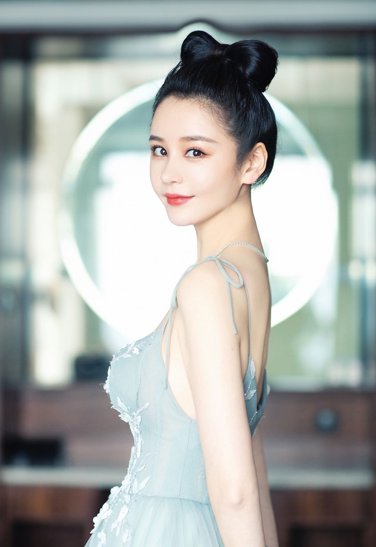">邱意浓,原名邱璐璠,出生于江西省九江市都昌县,中国内地影视女演员