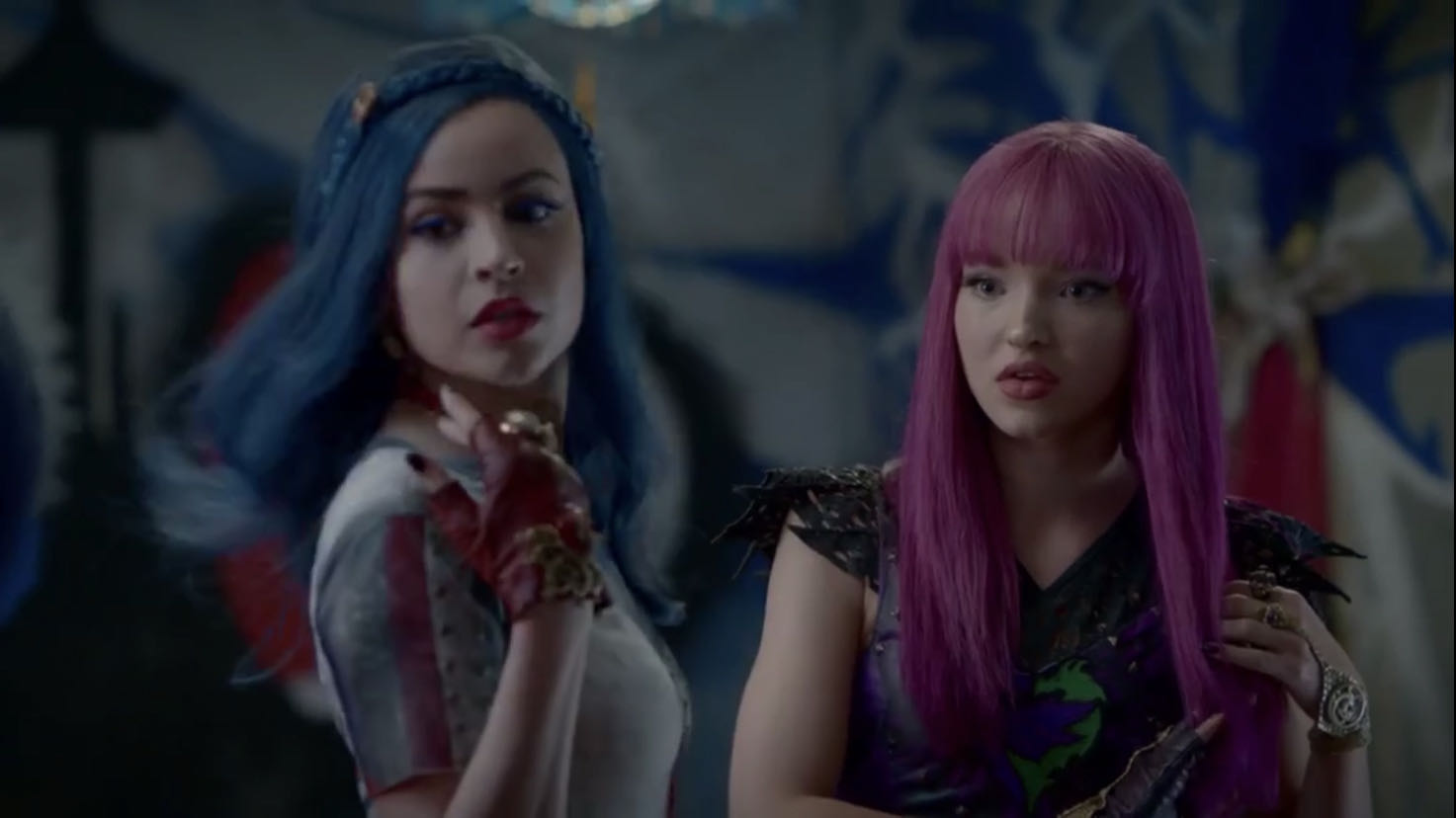 data-lemmaid="18375380">后裔 /a>》第一部到第三部中的女主角