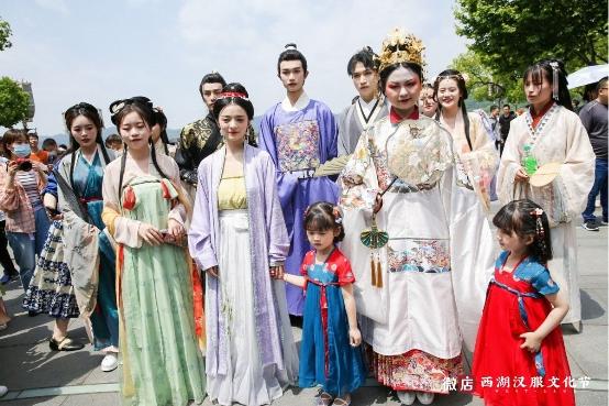 微店西湖汉服文化节开幕，汉服同袍齐聚杭州_百科TA说