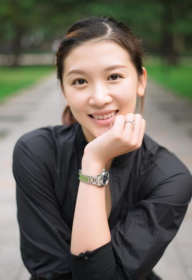  p>陈晓君,1992年8月3日出生于广东省湛江市雷州市,中国前花样游泳