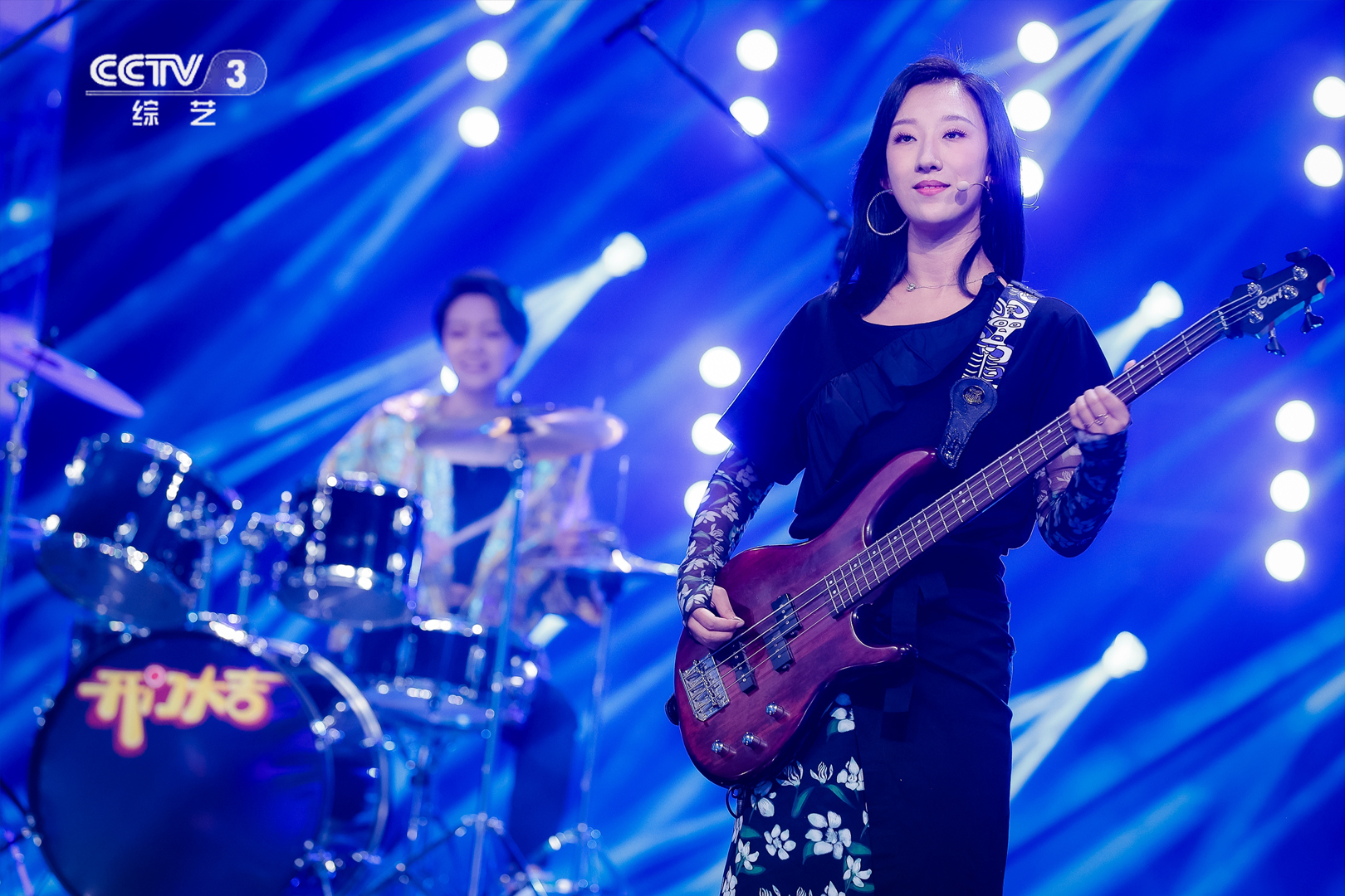  p data-id="2hwpl3kd4fv">梦天使女子乐队,中国内地国风摇滚女子乐队