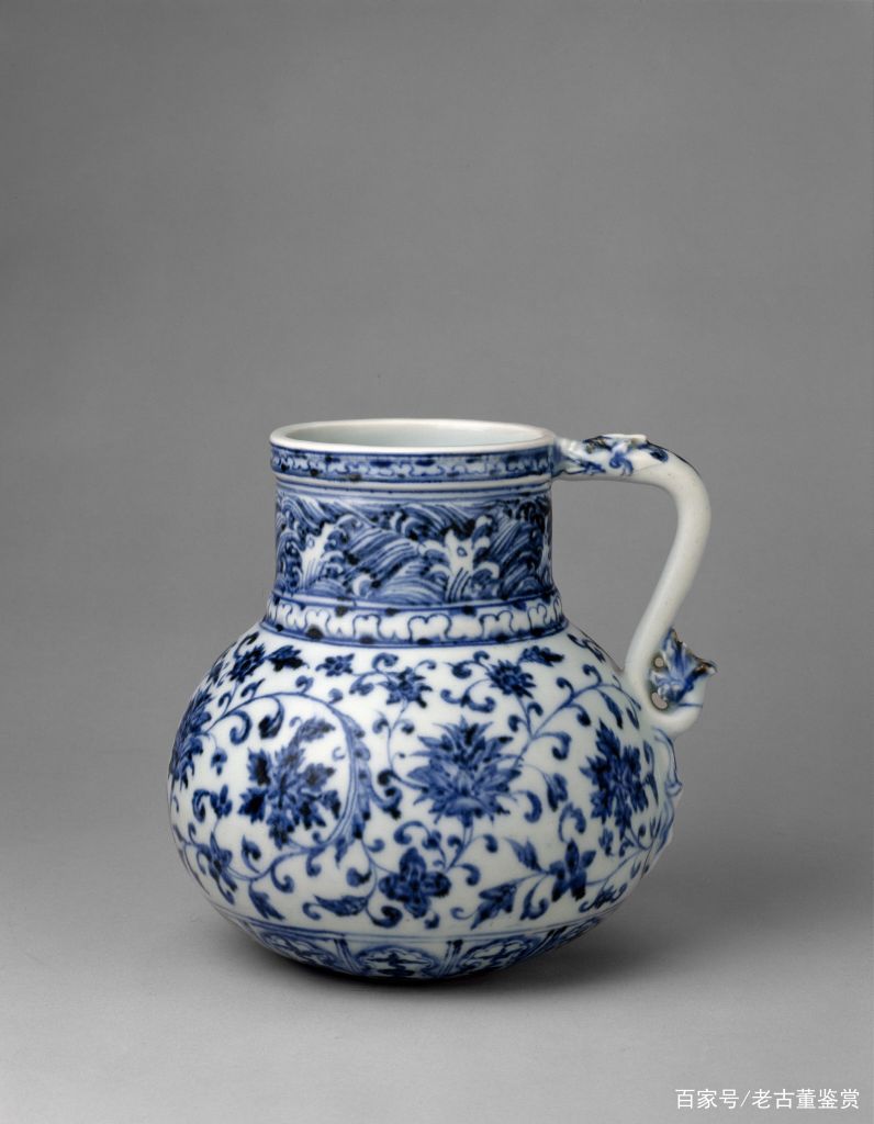青花瓷上的缠枝莲纹：传统文化与瓷器之美的结合体_百科TA说