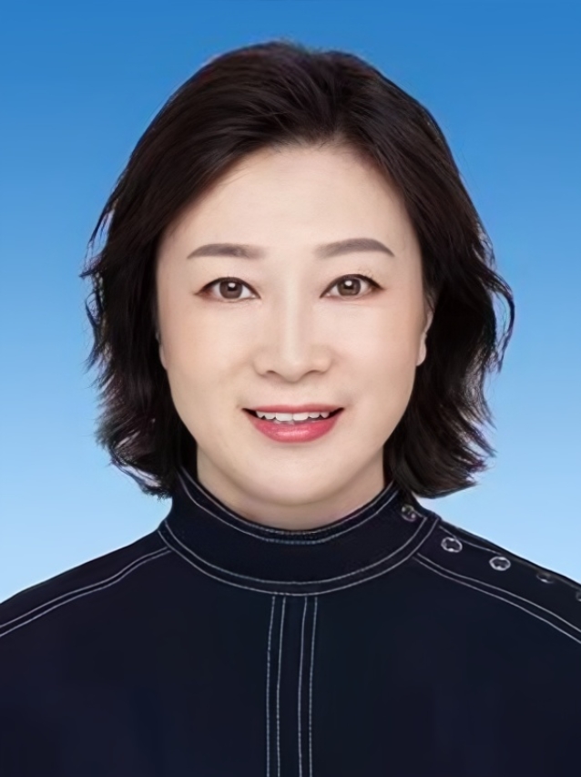 王晓青,女,汉族