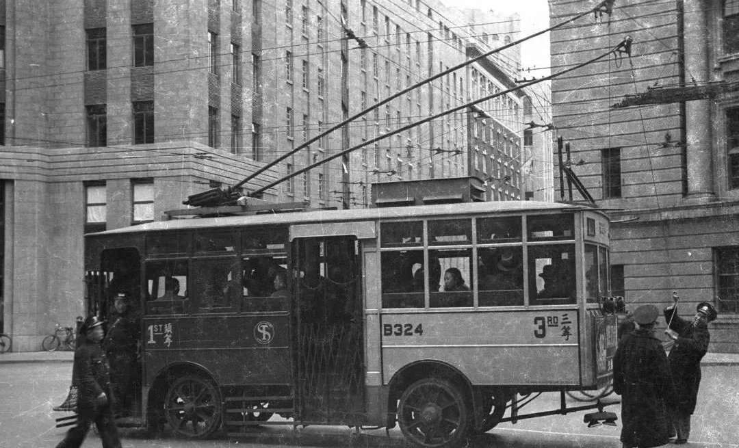  p>上海公交36路运营于中国上海市黄浦区,静安区,普陀区,于1997年8月