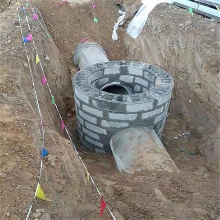  p>砖砌检查井,又称窨井,是指为地下基础设施(如供电,给水,排水,通讯