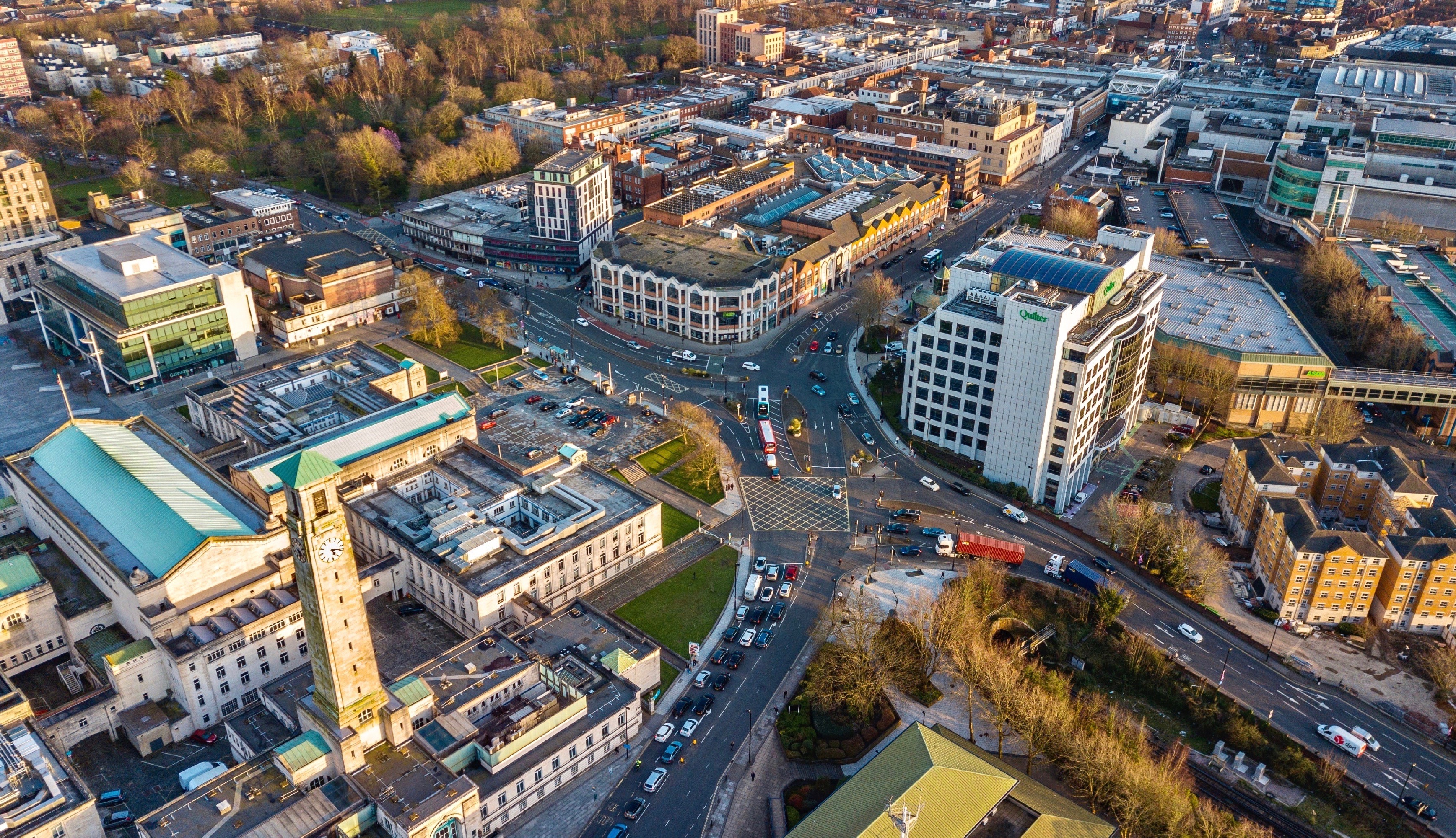  p>南安普顿大学(university of southampton),英国皇家授勋大学, a
