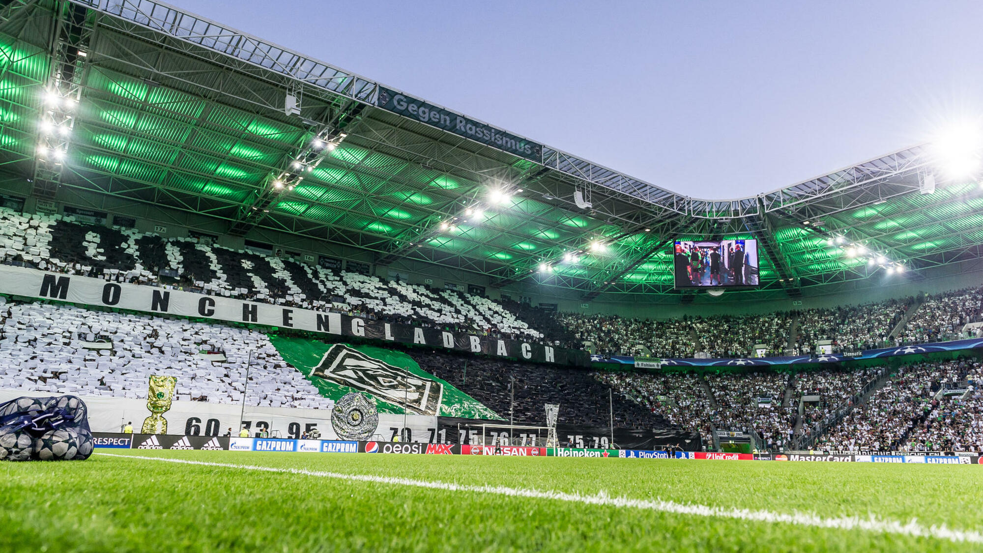 布鲁西亚公园球场)是德甲联赛门兴格拉德巴赫的主场球场,在 a target=