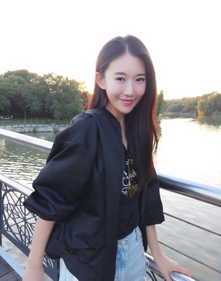 00aditt8">苏楚力,1989年9月17日出生于河北省邯郸市,中国大陆女歌手