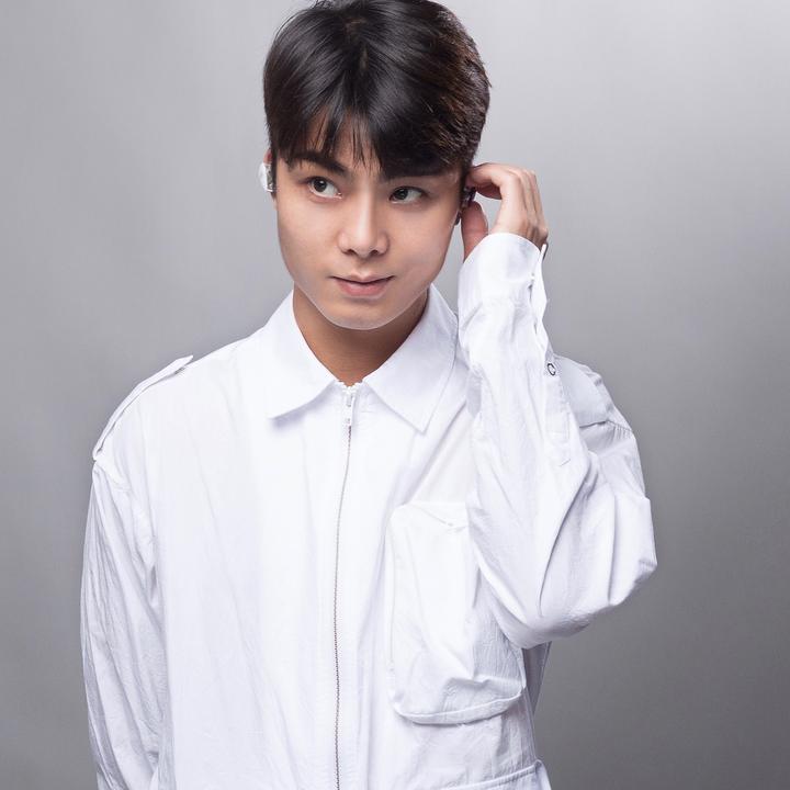  p data-id="u2yf85rhfo8b">覃进展( i>抖音id:表哥(覃进展) /i>),男