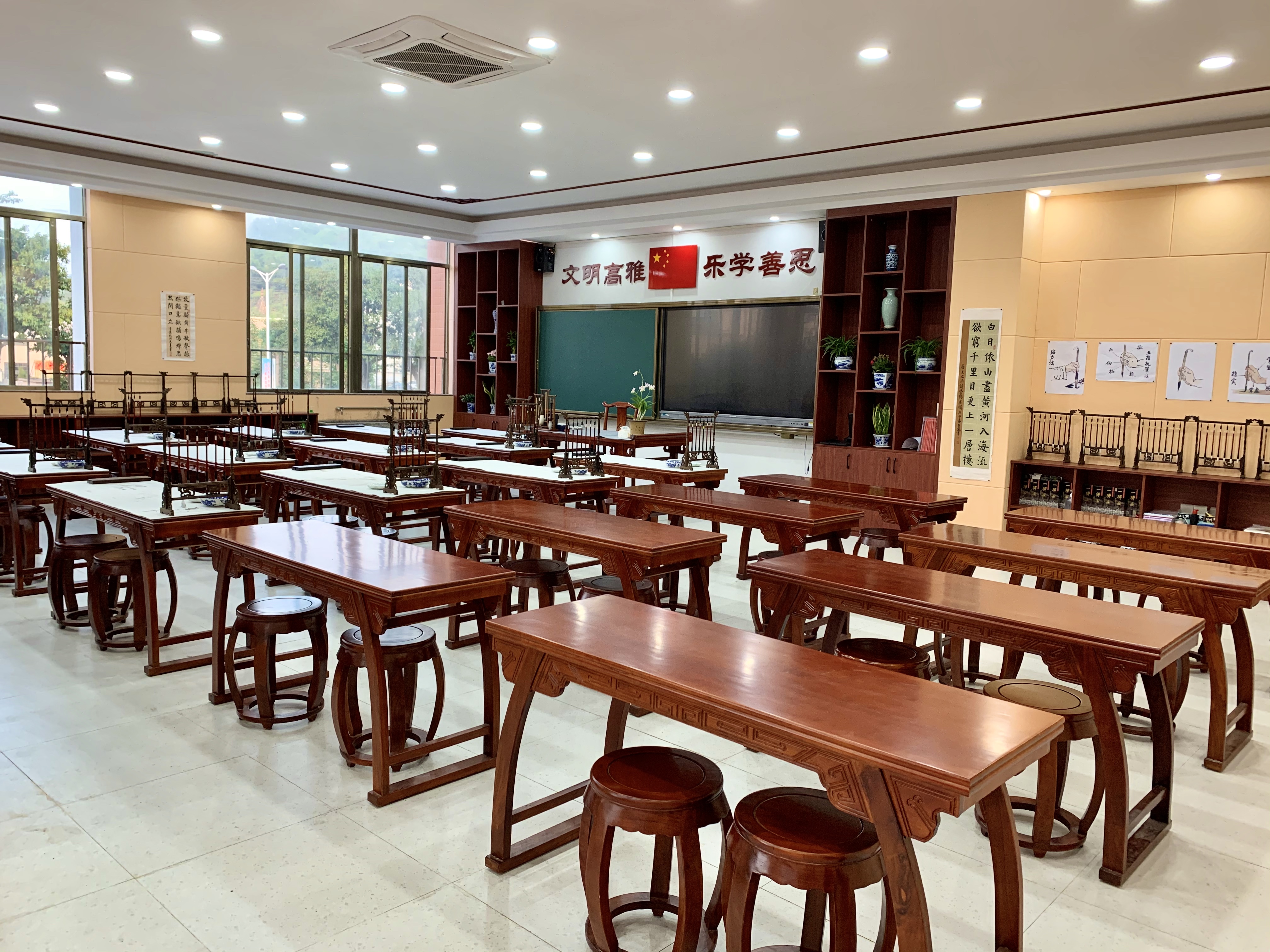 鹤山市翰林学校